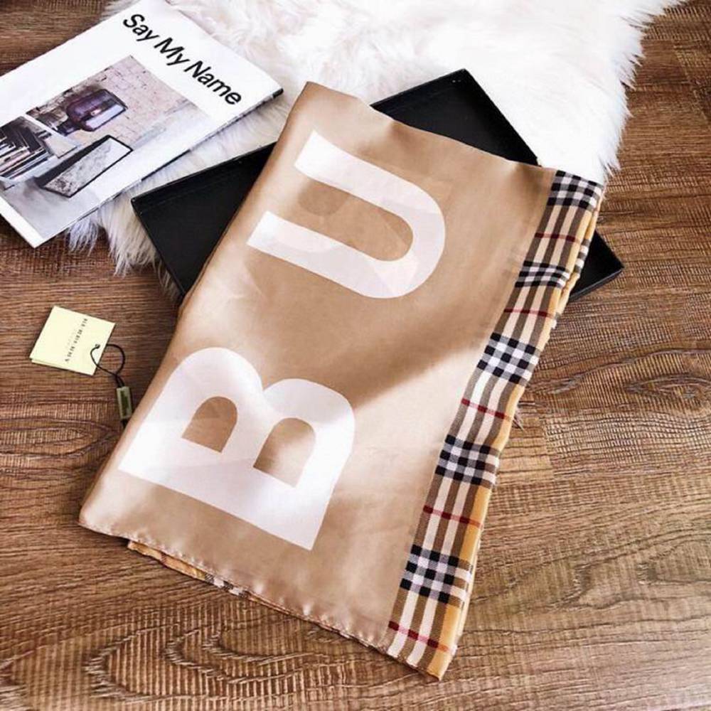 Bv*b*rry Scarf